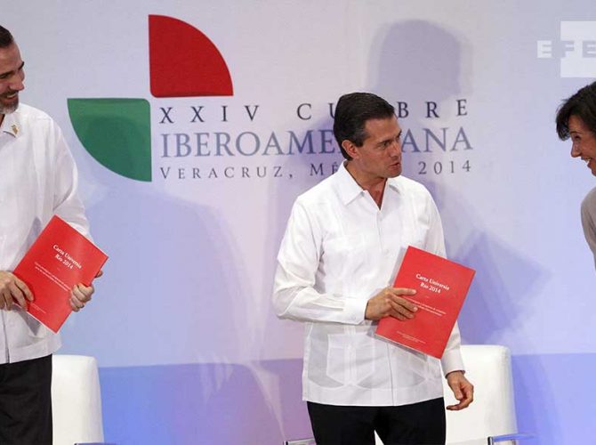 SM Felipe VI e o Presidente do México, Enrique Peña Nieto, na XXIV Cúpula Ibero-Americana